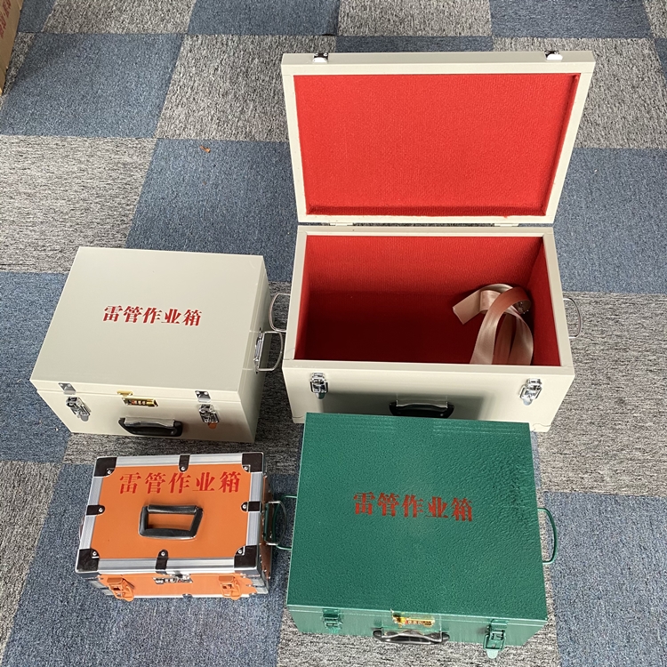 卓尼爆破工程作业箱如何选择？玻璃钢与传统材质的全面对比